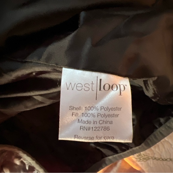 EUC Women's  West Loop PACKABLE JACKET Quilted Med W/Bag Gray Zip Pockets EUC - Picture 3 of 6